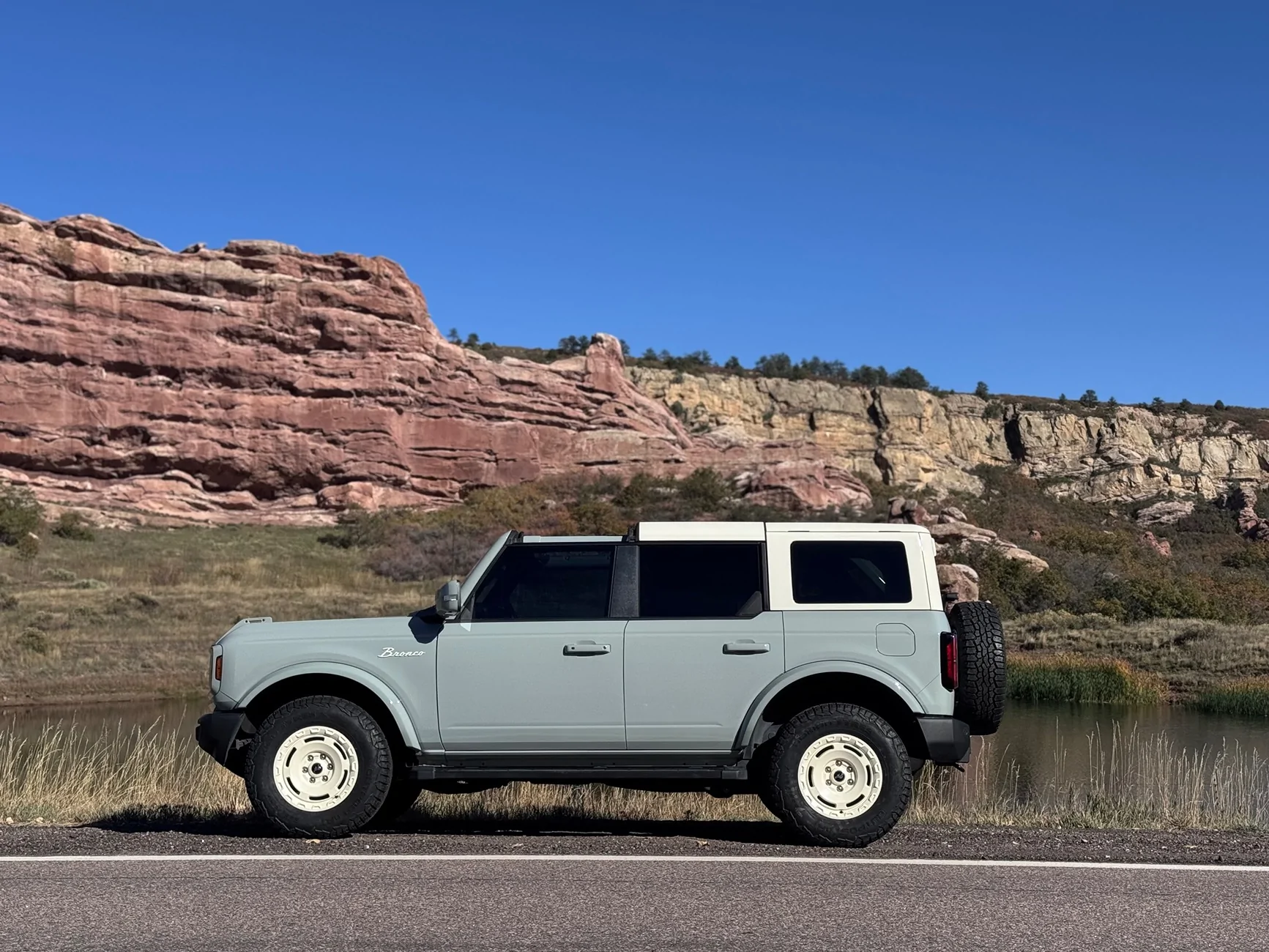 Ford Bronco CACTUS GRAY Bronco Club IMG_2883