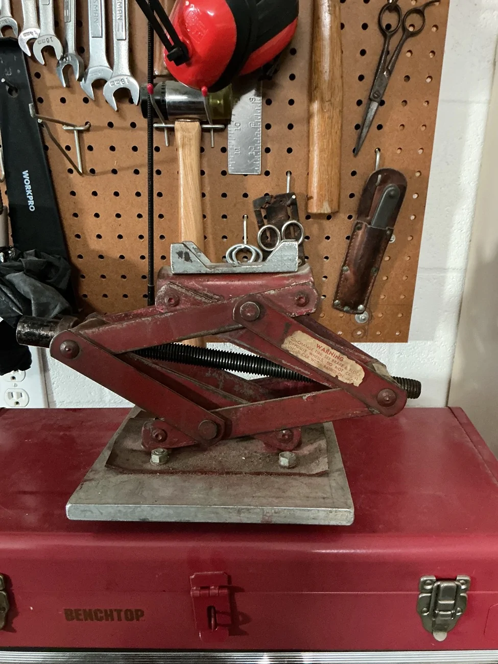 Ford Bronco Help with floor jack "adapter" IMG_0022