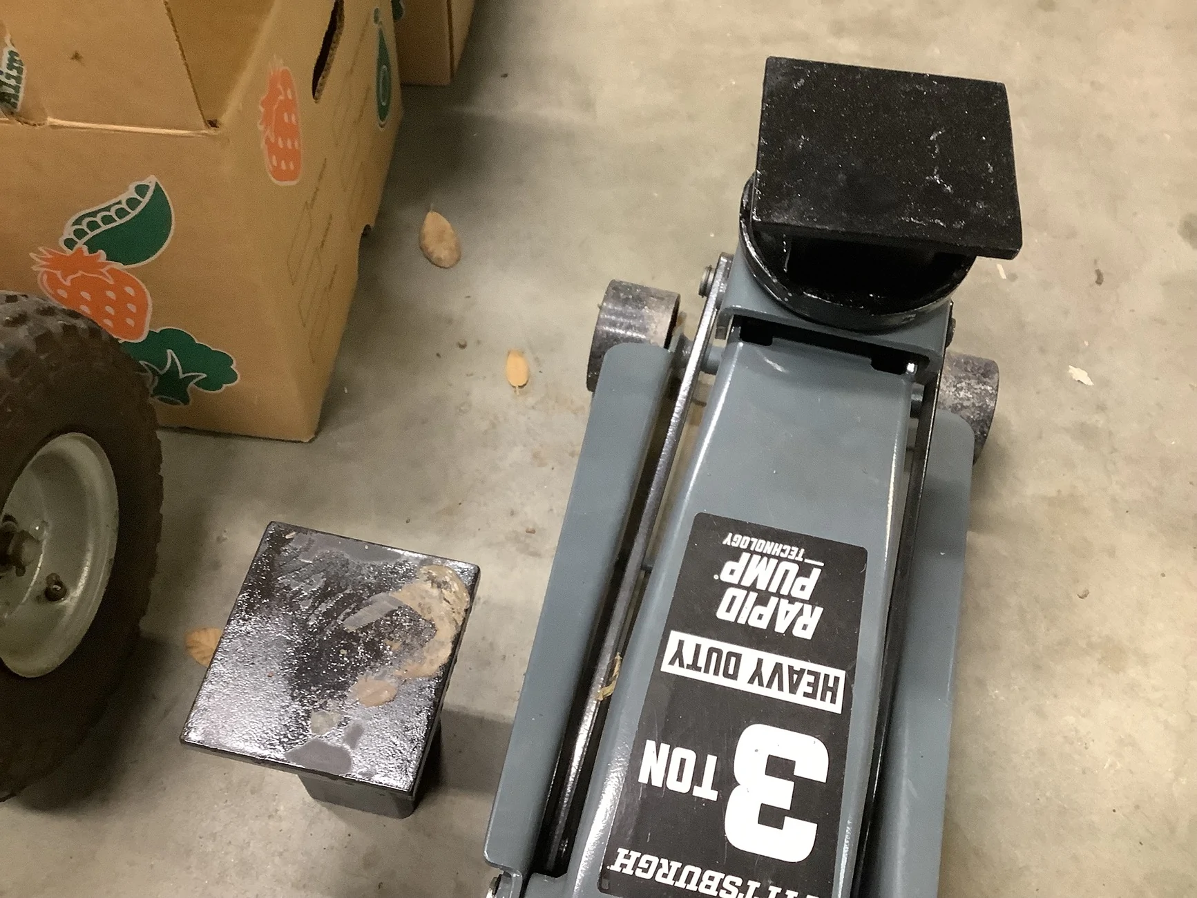 Ford Bronco Help with floor jack "adapter" IMG_0801