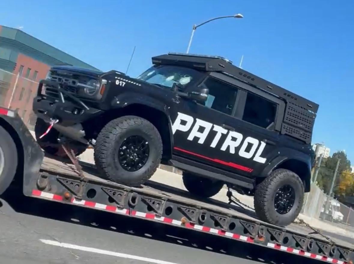Ford Bronco Is it necessary to strengthen the windshield? this-bronco-on-a-tow-truck-and-it-v0-q0h4d34cxnvf1