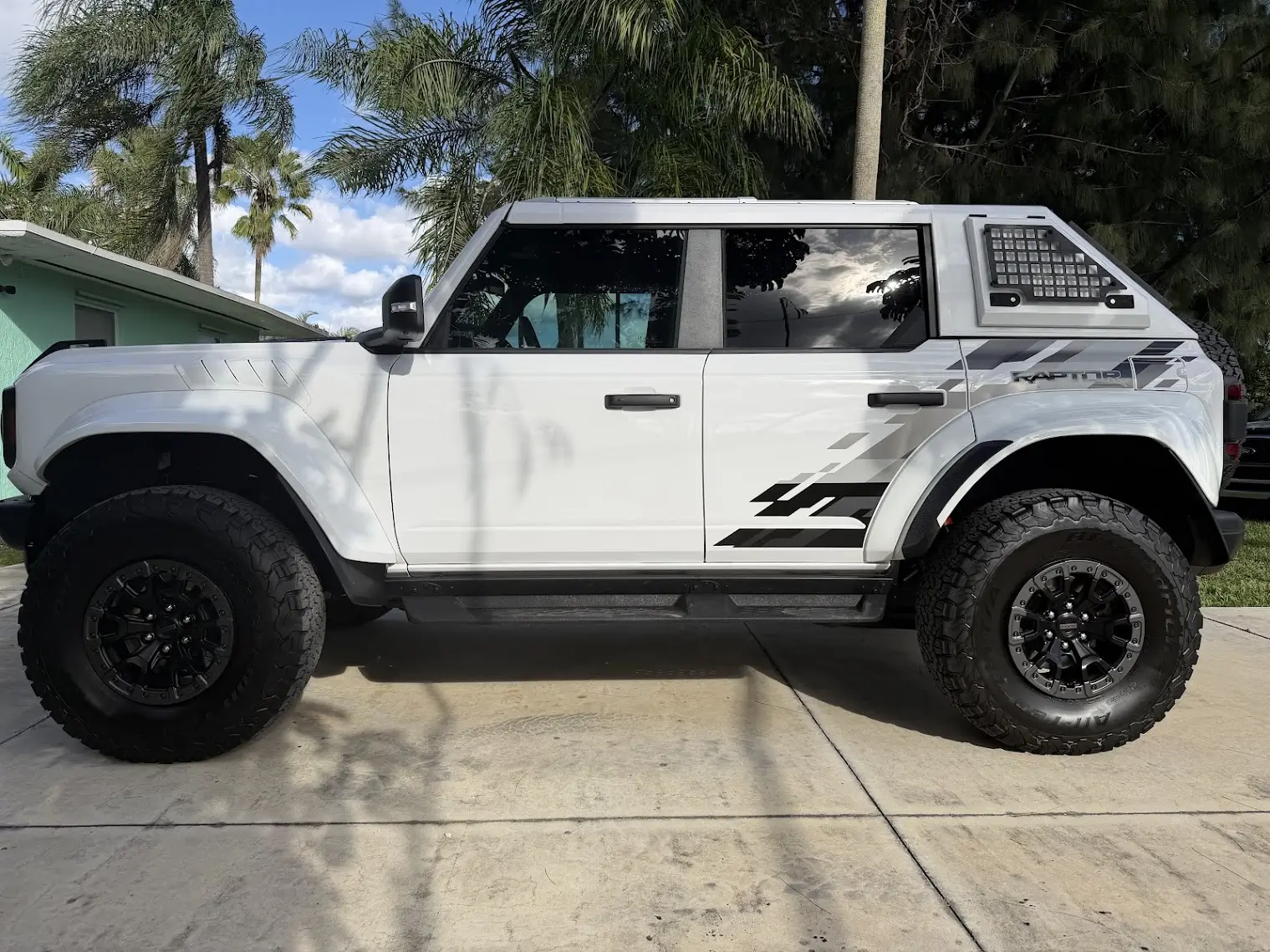 Ford Bronco Bronco Raptor "Roach" Build 1761609643517-rh