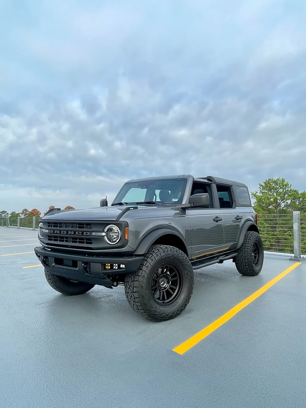 Ford Bronco 2025 Base 4dr 2.3L Build Carbonized Gray IMG_2515