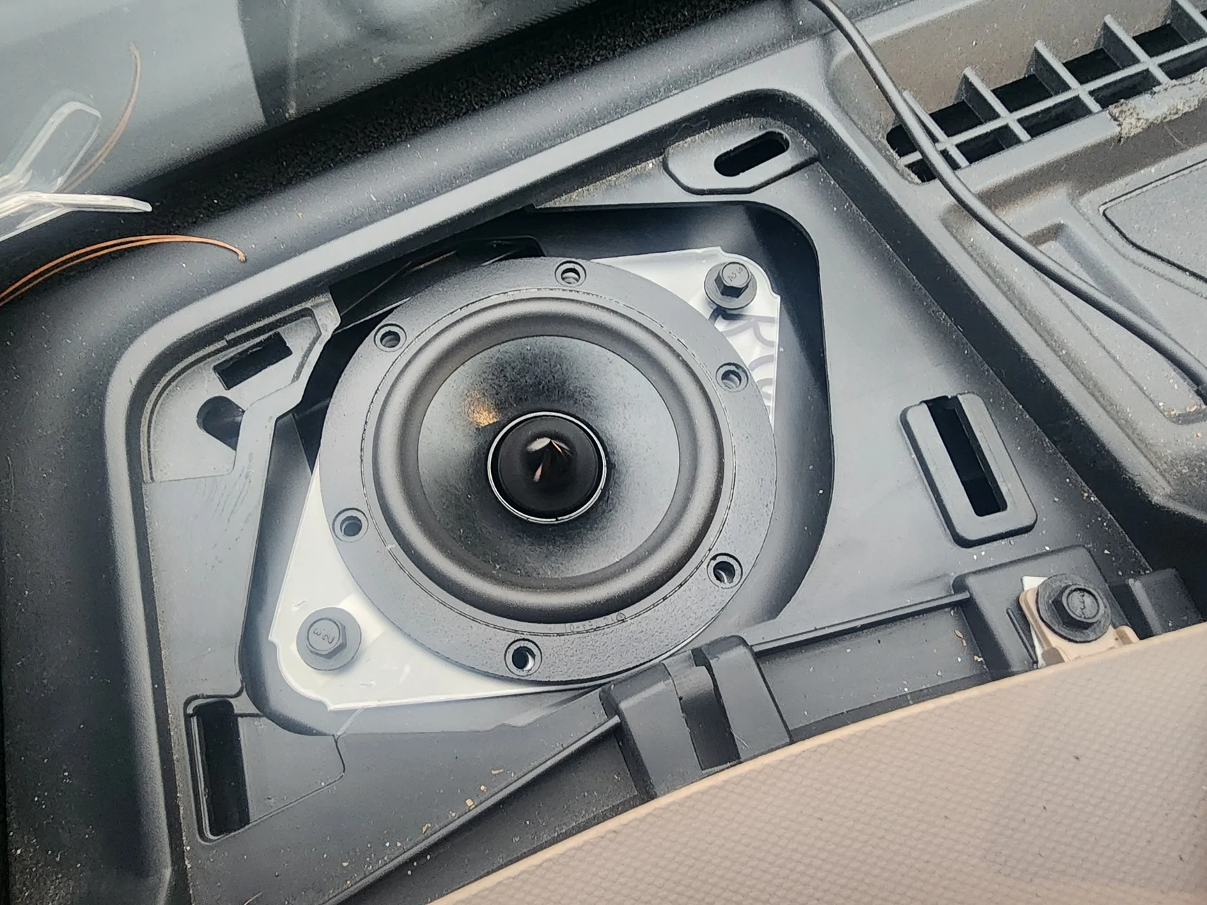 Ford Bronco Audio System Upgrade Log - The WildeBeast 1000024318
