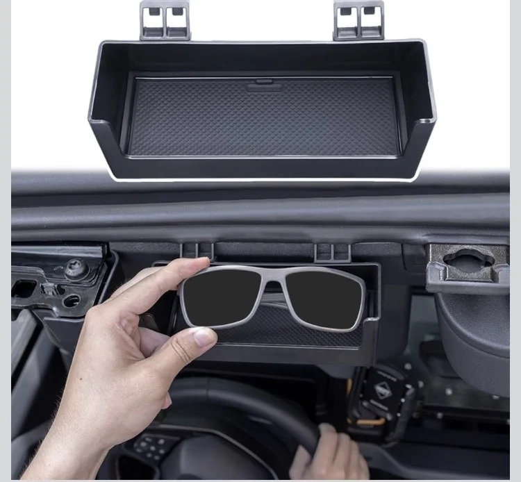 Ford Bronco Sunglass Holder? IMG_3854