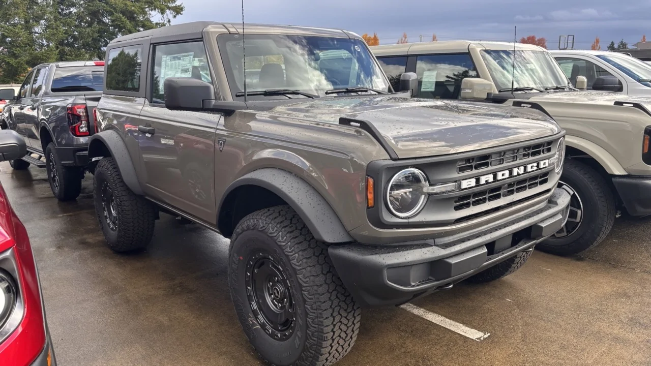 Ford Bronco Test Drove 2dr 2025 Basesquatch Today IMG_7603 Larg