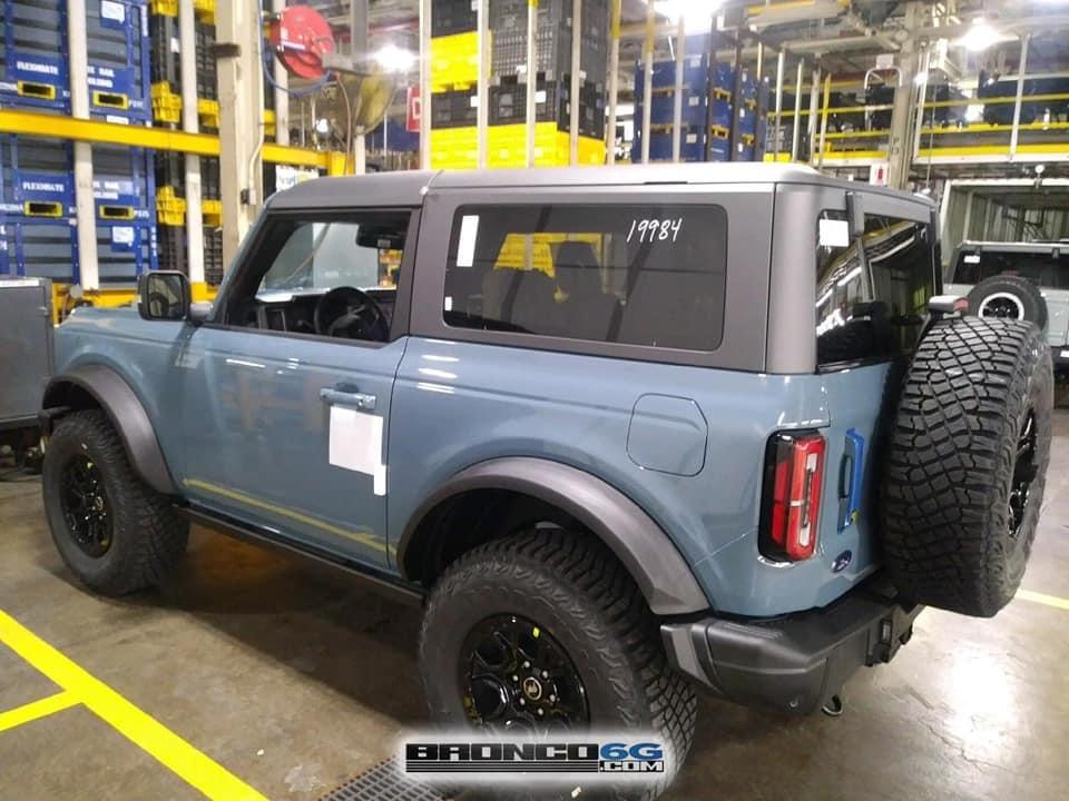 Ford Bronco Top 45E6ECEB-E1F7-4E59-B32F-A3593C3A337A