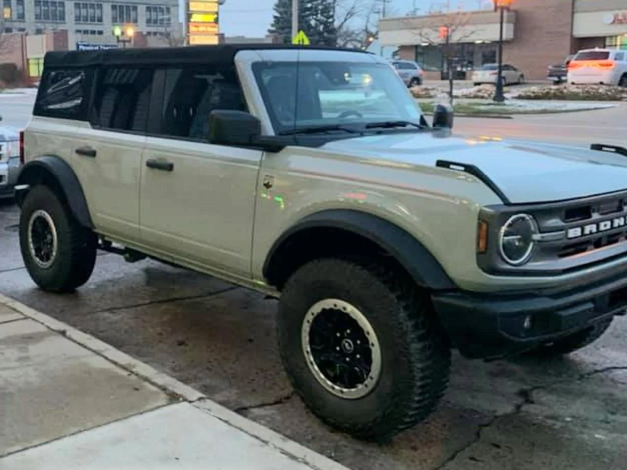 Ford Bronco One more Cactus Grey thread 20201227_175914