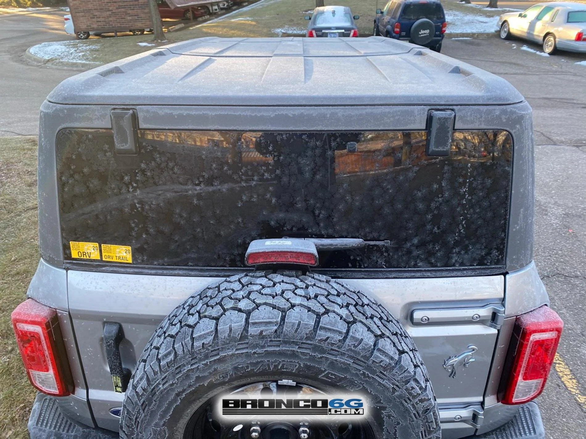 Ford Bronco Jackpot! Bronco Black Diamond (Iconic Silver) seen up close & personal this morning Ionic Silver Bronco Black Diamond 0ADFB9DD-8B8E-463D-94C0-D22EEA84C939_1_105_c