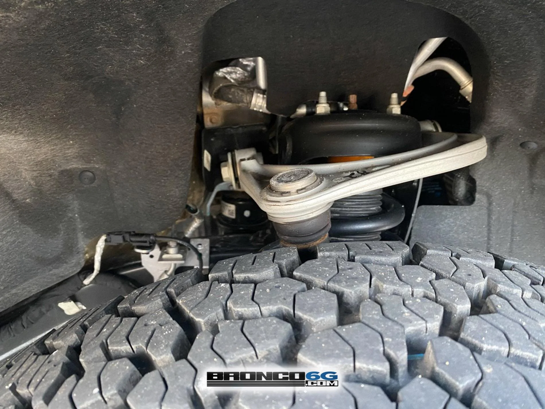 Ford Bronco Jackpot! Bronco Black Diamond (Iconic Silver) seen up close & personal this morning Ionic Silver Bronco Black Diamond 2C61F892-2ACB-491A-BAF0-CF9443FAD9F6_1_105_c