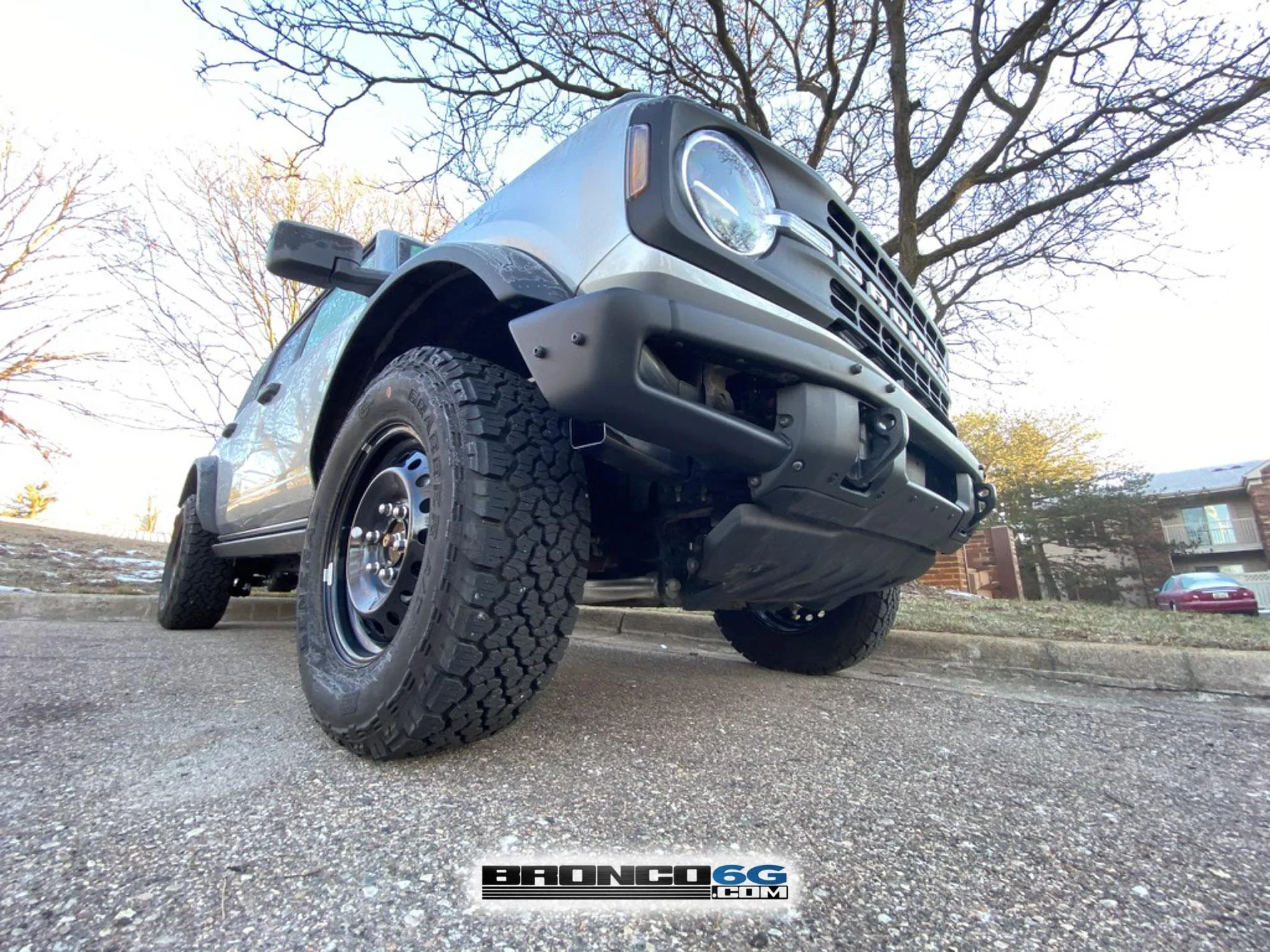 Ford Bronco Jackpot! Bronco Black Diamond (Iconic Silver) seen up close & personal this morning Ionic Silver Bronco Black Diamond BC2A194C-E5F3-4A26-A2F6-2F6CD738773A_1_105_c