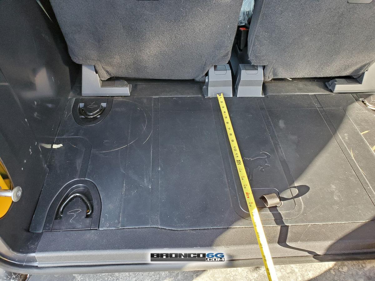 Ford Bronco 1996 Eddie Bauer vs 2021 Bronco Black Diamond 2-Door (with measurements) 2021-Black-Diamond-Bronco-vs-1996-Eddie-Bauer-7