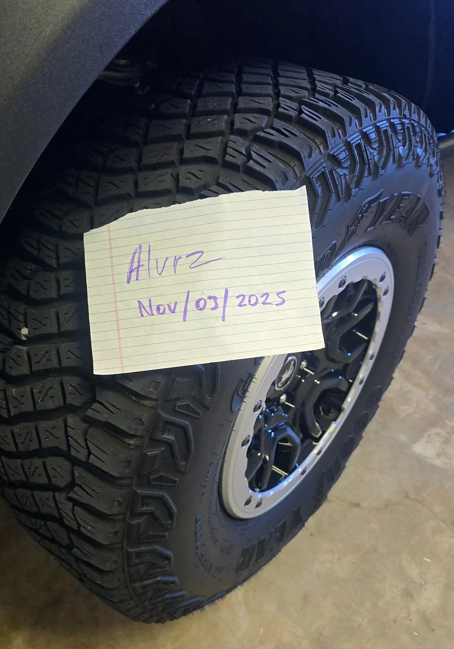 Ford Bronco SAS wheels/Tires with TPMS 1000070731