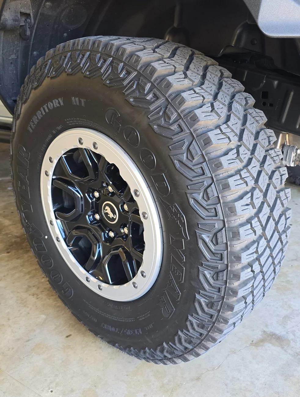 Ford Bronco SAS wheels/Tires with TPMS 1000070715