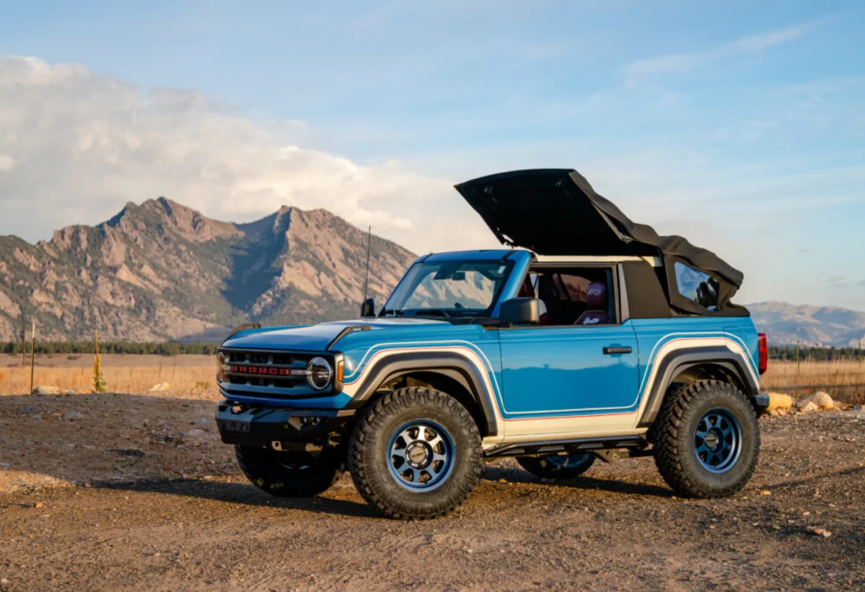 Ford Bronco Bestop Unveils the First Powered Top for 2-Door Bronco (Video Added) IMG_9413