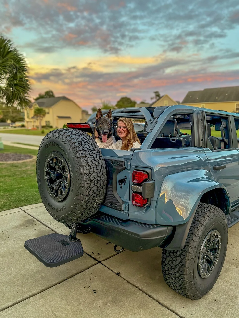 Ford Bronco Mongo the Bronco (2024 Azure Grey Raptor) & Emma IMG_6065