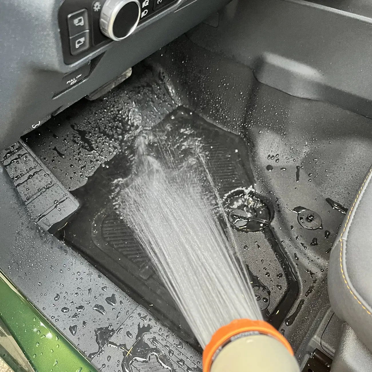 Ford Bronco Hosing out the floor / interior? 1762471533744-jy