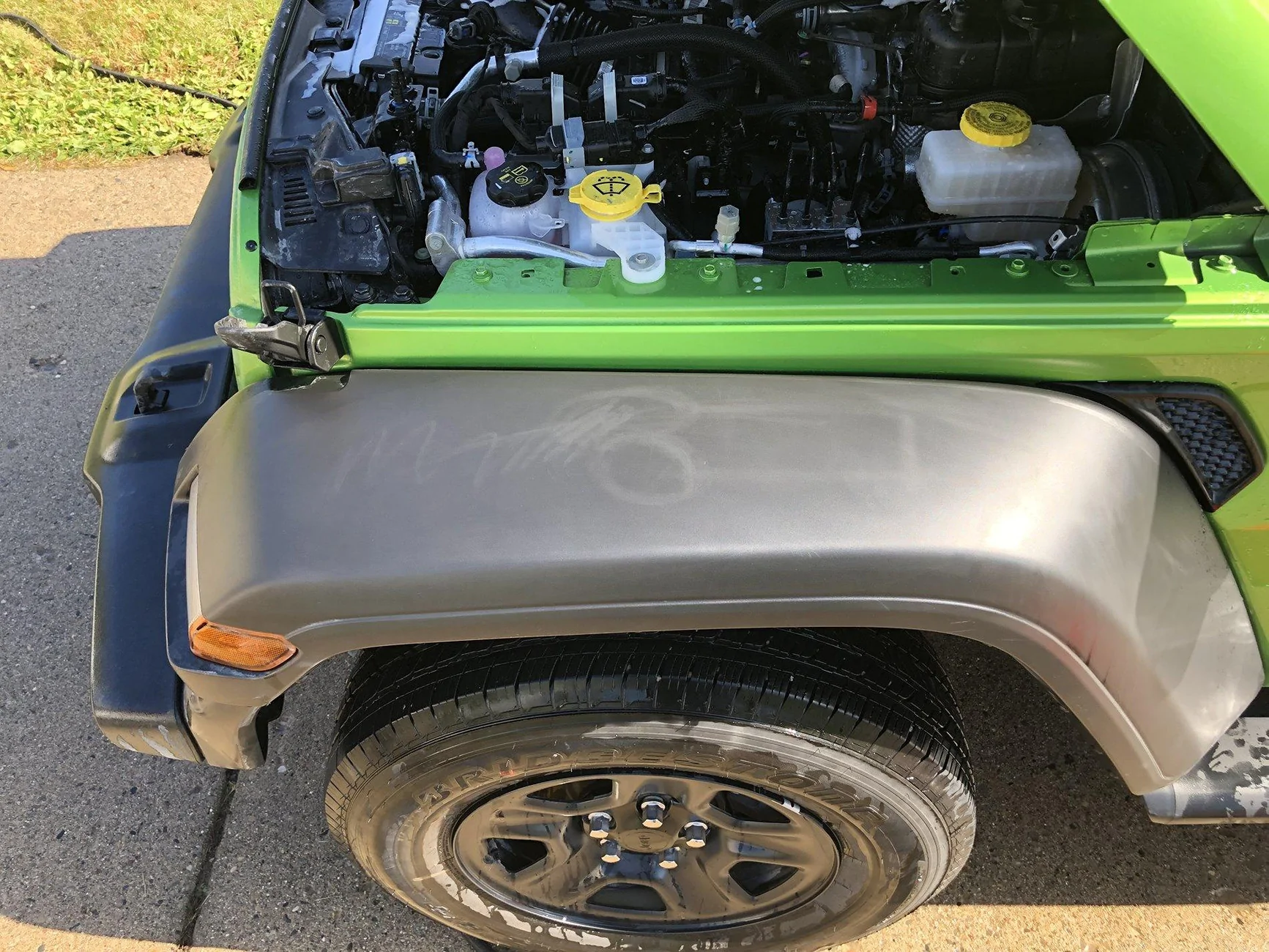 Ford Bronco Ducks, waves, and now….. 240024-a9117e3ac762fdbc2facfa8179dbbafa