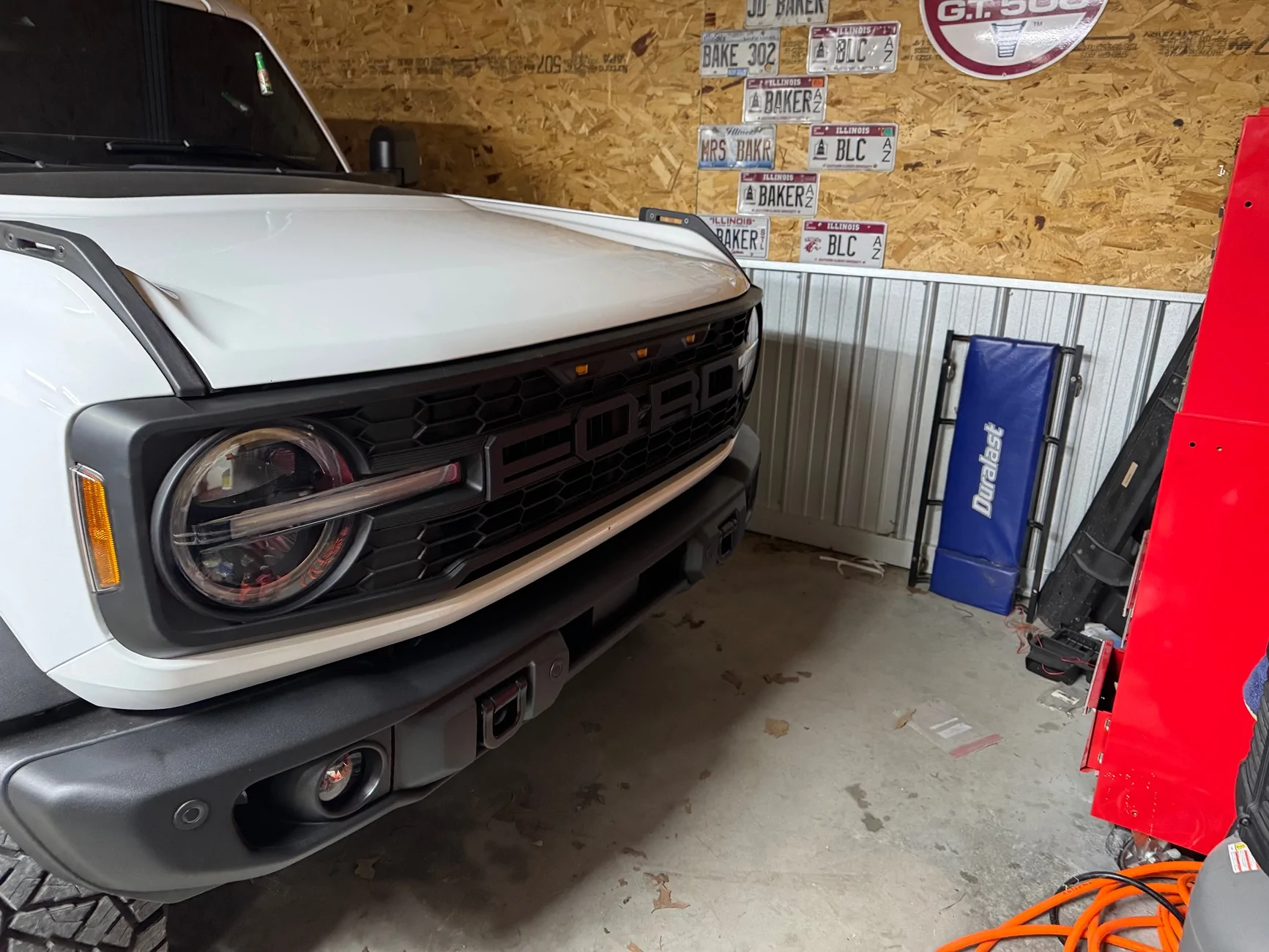Ford Bronco Running light wire in.  Help IMG_5092