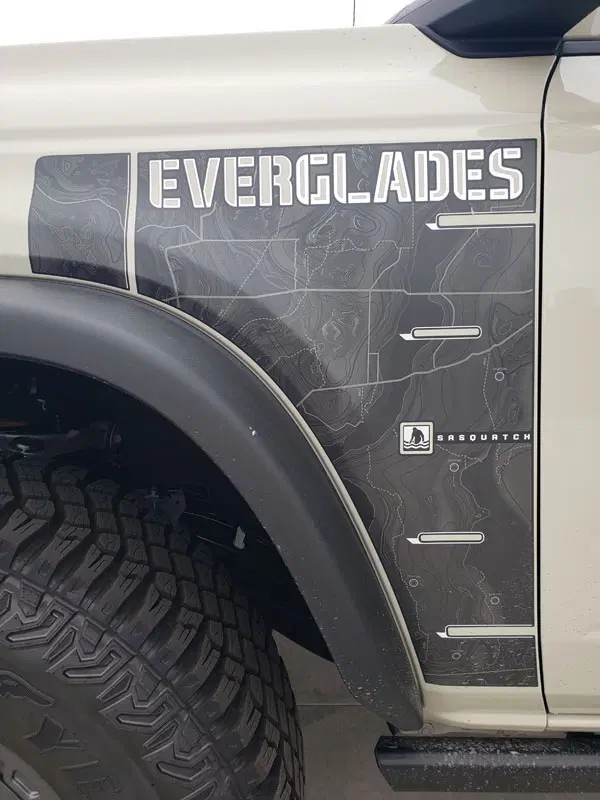Ford Bronco Everglades + Classic Emblem 20221006_134758