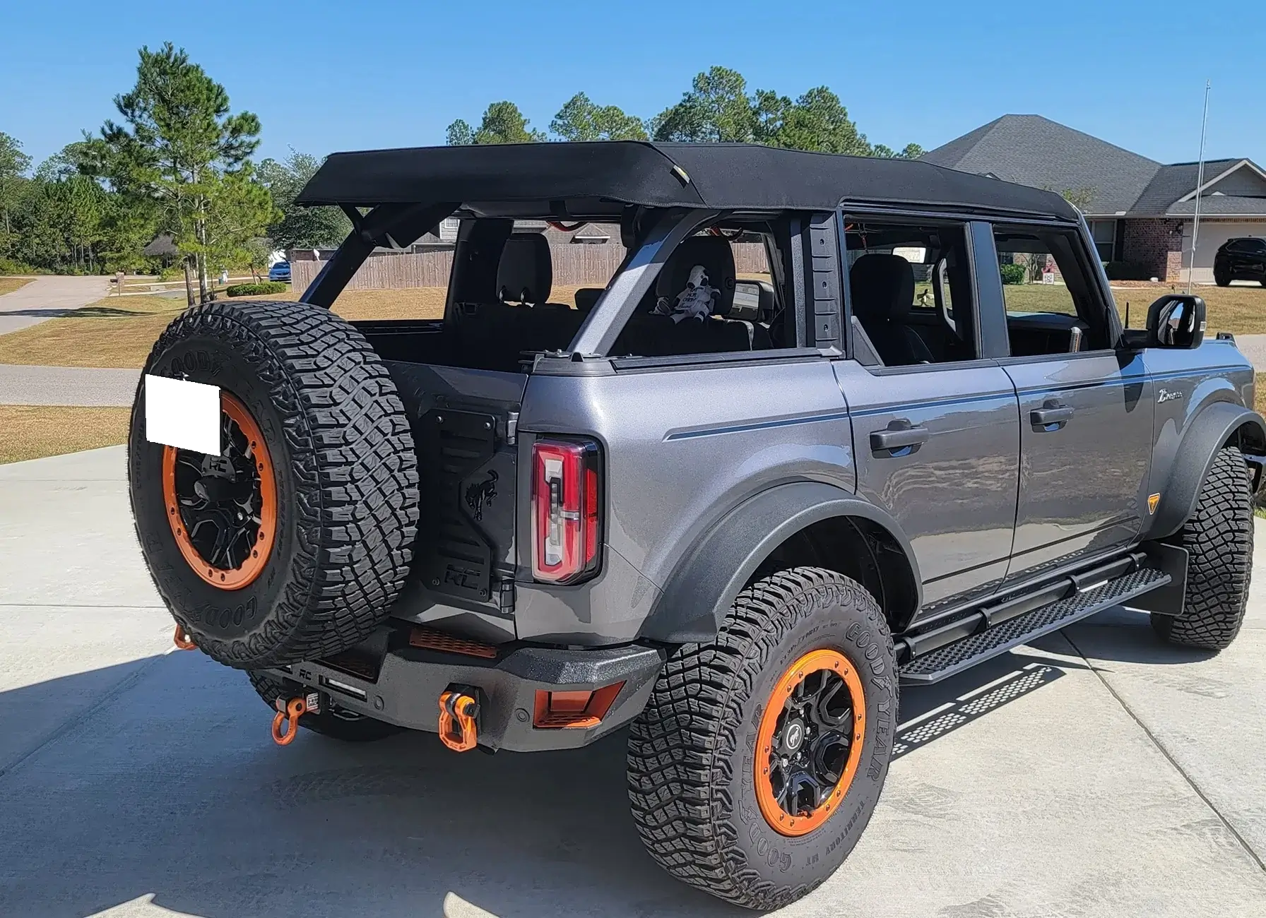 Ford Bronco Bedliner spray on the hard top roof + fender flares? Yes please! imag