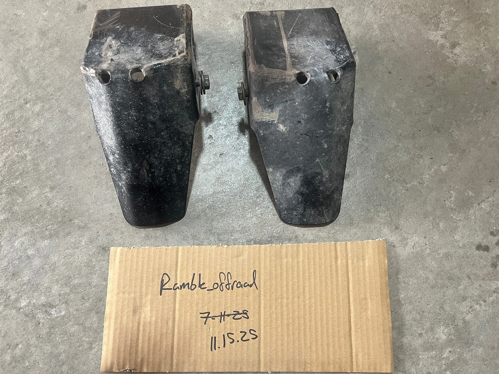 Ford Bronco JKS rear shock skids - free IMG_5446