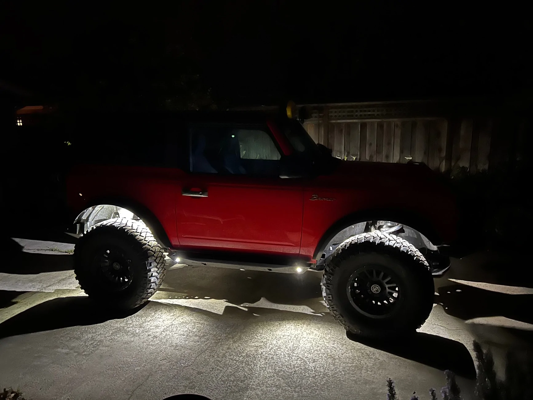 Ford Bronco Show me your Rock Lights... need mounting ideas IMG_3645
