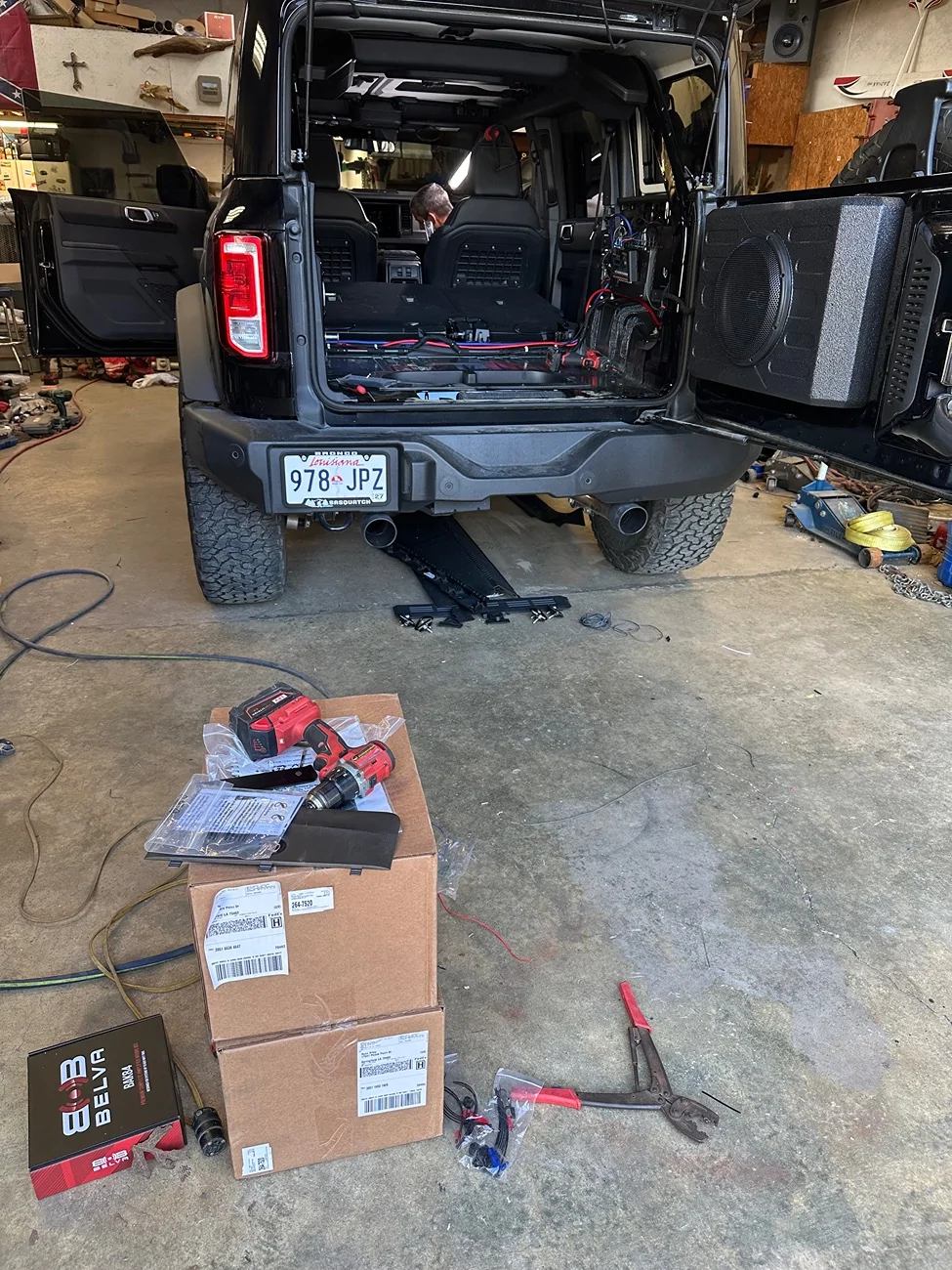 Ford Bronco New Audio Install - Alpine 6.5’s, Alpine 4", 6.5" in speaker pods, Stinger 12" in tailgate box, Infinity mono block amp, Infinity 4 channel amp IMG_3267