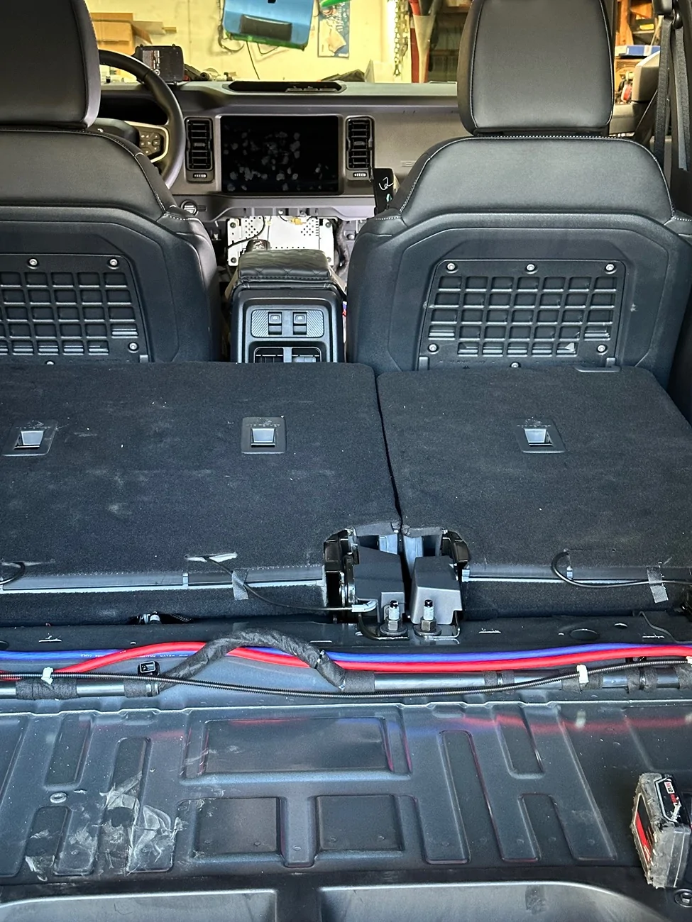 Ford Bronco New Audio Install - Alpine 6.5’s, Alpine 4", 6.5" in speaker pods, Stinger 12" in tailgate box, Infinity mono block amp, Infinity 4 channel amp IMG_3258