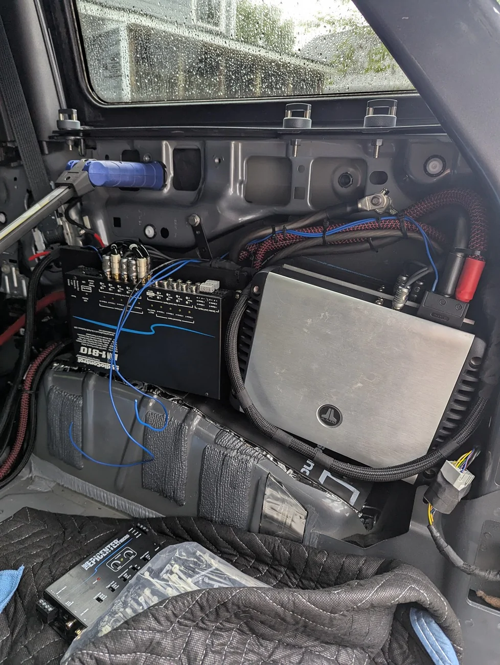 Ford Bronco Left cargo side amp install pics? PXL_20250822_204926004