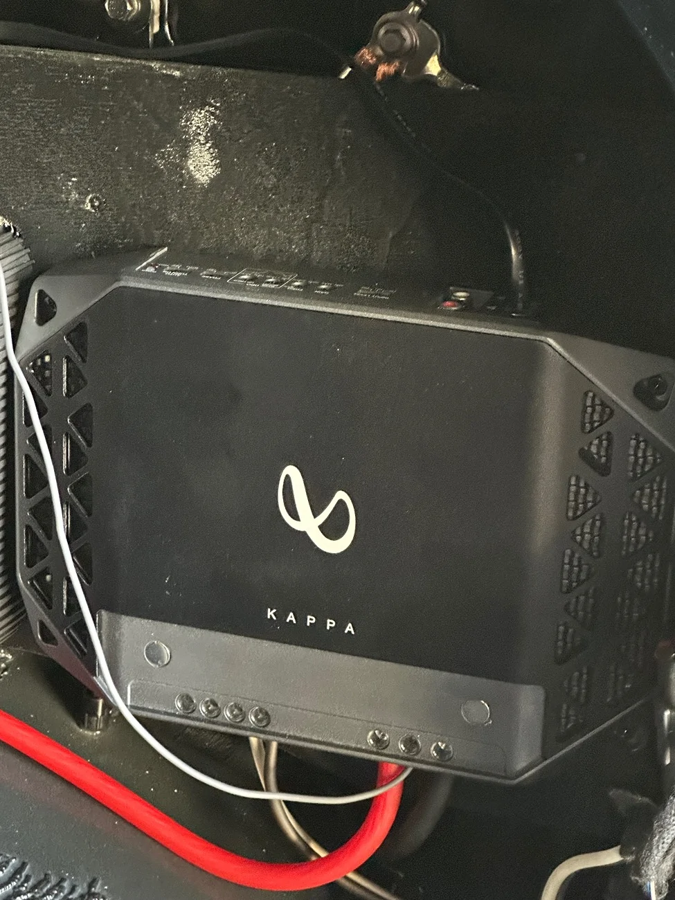 Ford Bronco Left cargo side amp install pics? IMG_3261
