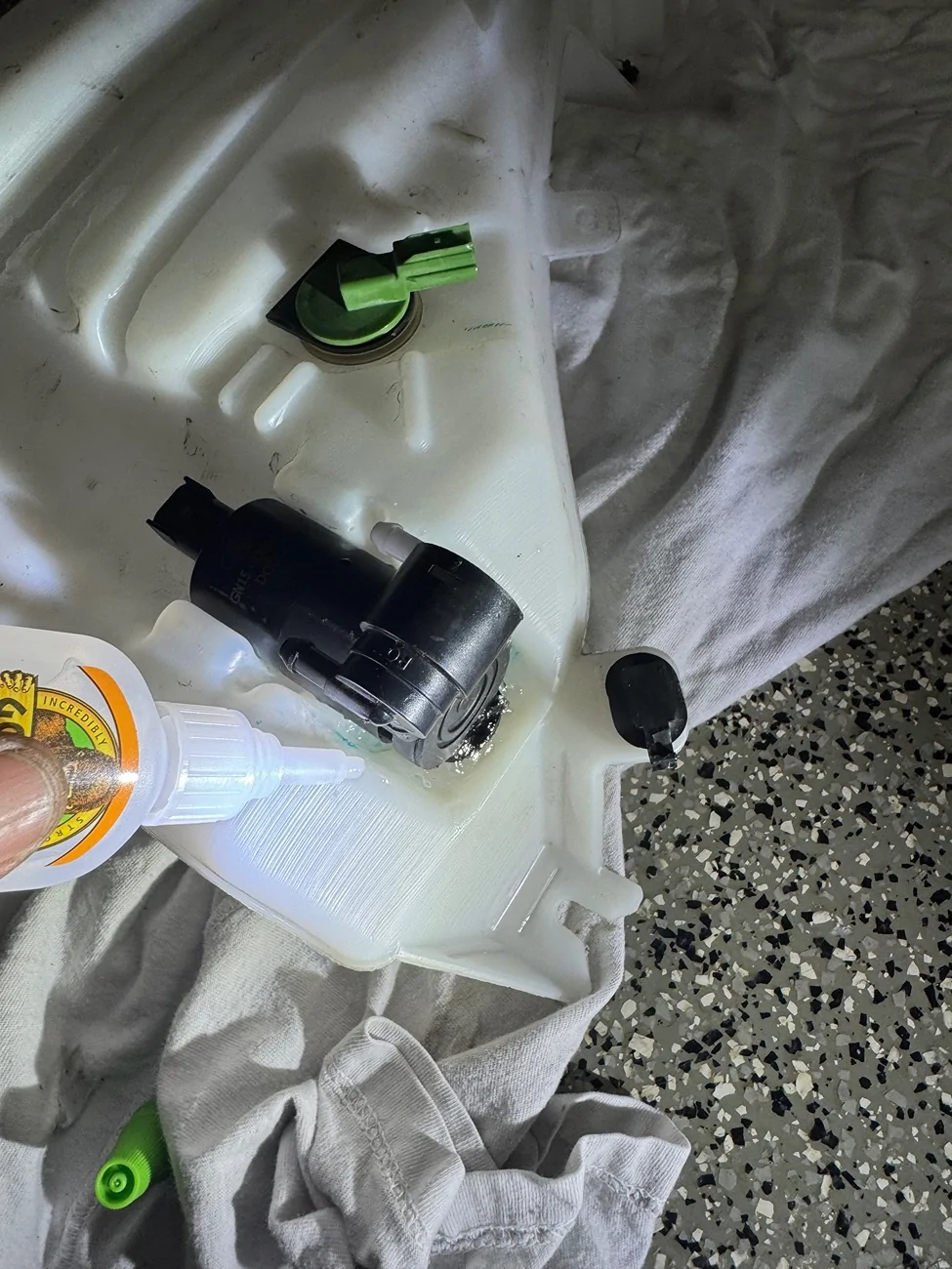 Ford Bronco Windshield washer reservoir leaking - how to replace? IMG_2934
