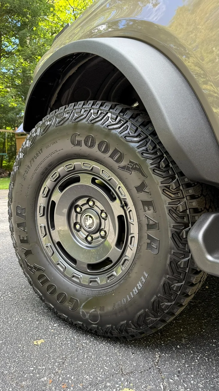 Ford Bronco New OEM SAS Tire? IMG_3292