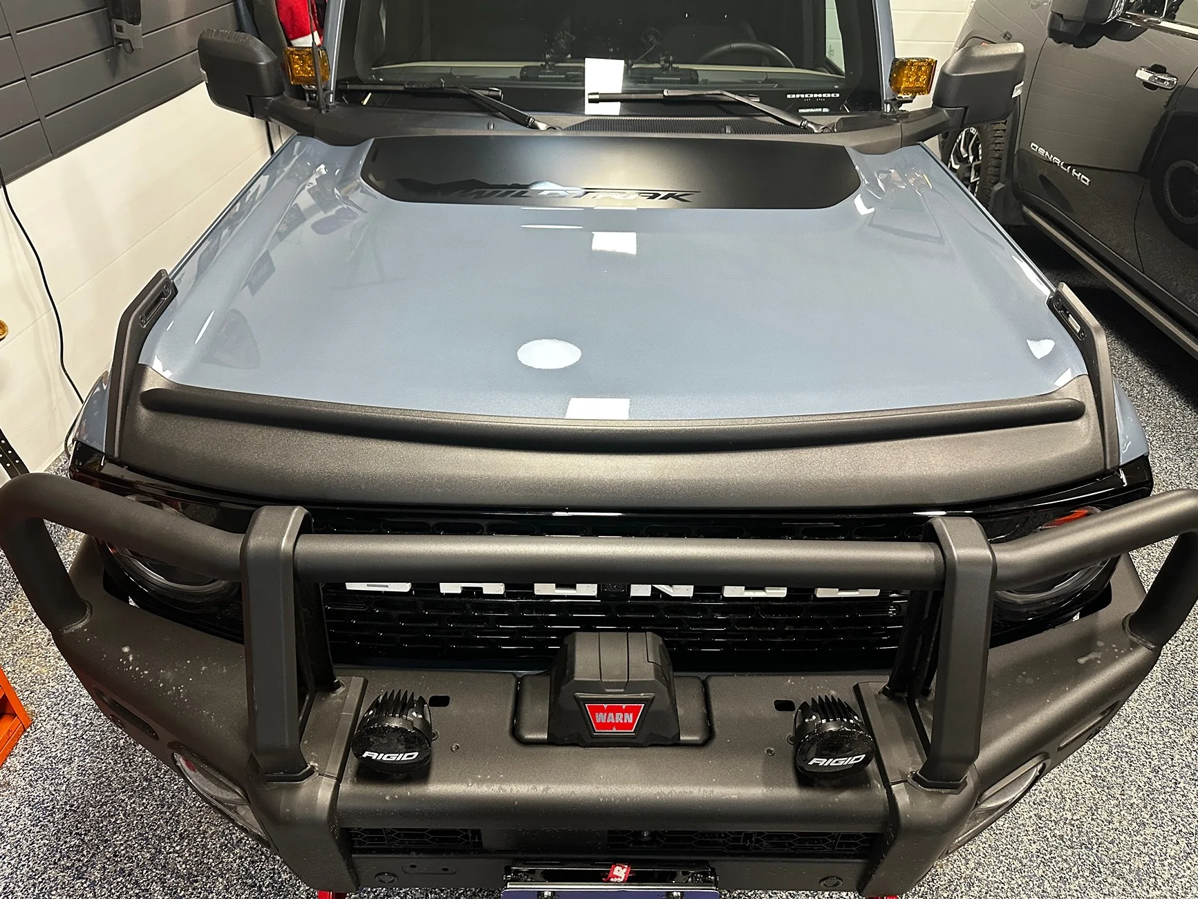 Ford Bronco Front Bull Bar   RESOLVED IMG_2311
