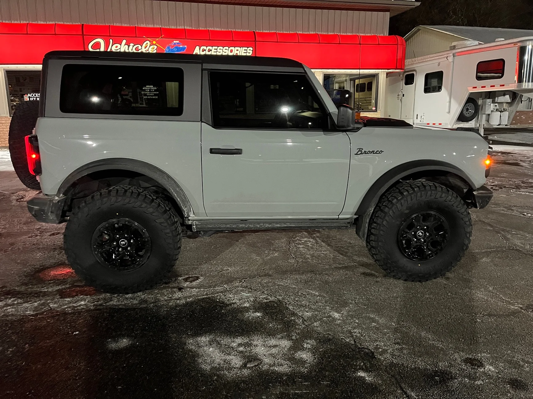 Ford Bronco 37 inch tire Question IMG_8407