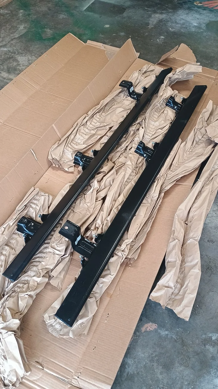Ford Bronco FS: Step Install Spares/Factory Rails 1000009067