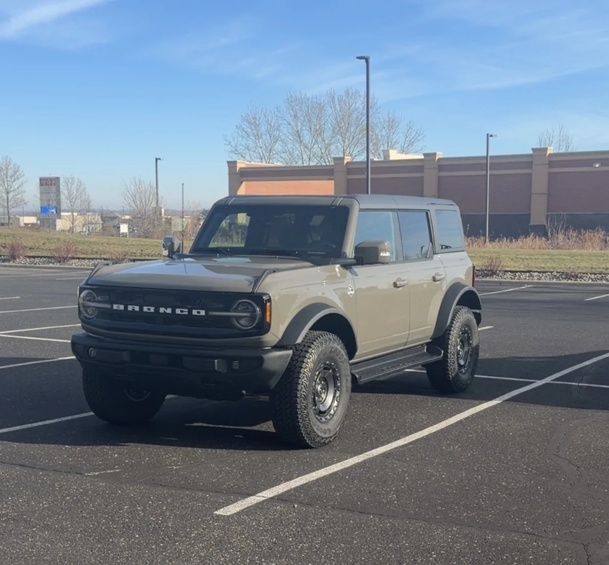 Ford Bronco MARSH GRAY Bronco Club IMG_1539