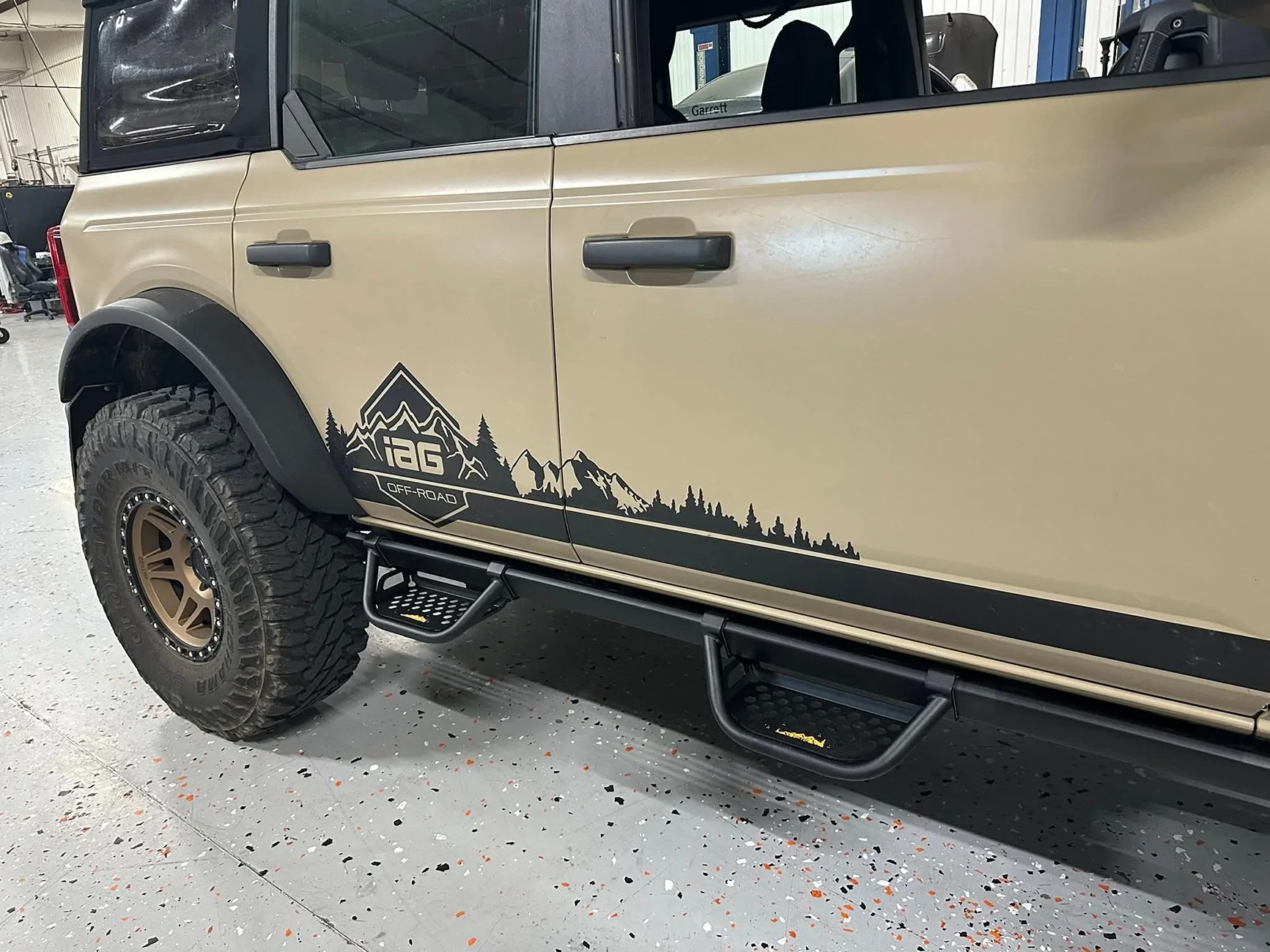 Ford Bronco New Product Release: IAG Off-Road V3 Drop Down EZ-Step Add-on Side Steps 1765460358164-ek