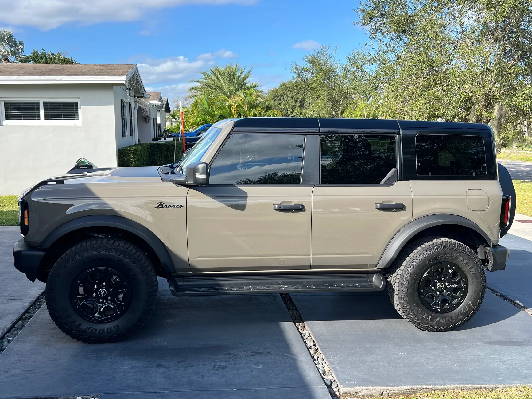 Ford Bronco New member from Miami FL IMG_9436