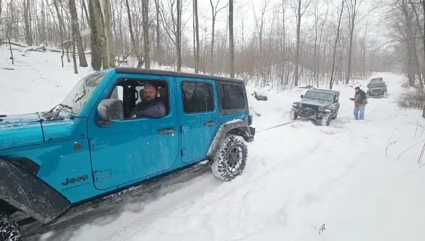 Ford Bronco PA Xmas Snow Wheelin’ w/ 1 Bronco + 6 Jeeps 767526-1d9c15083659a9eca545e07dfd329a9d