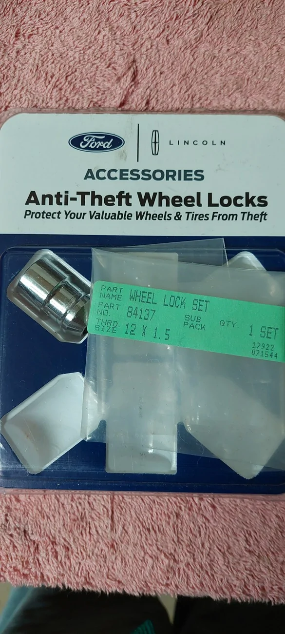 Ford Bronco Those with McGard wheel locks, 20251215_201843