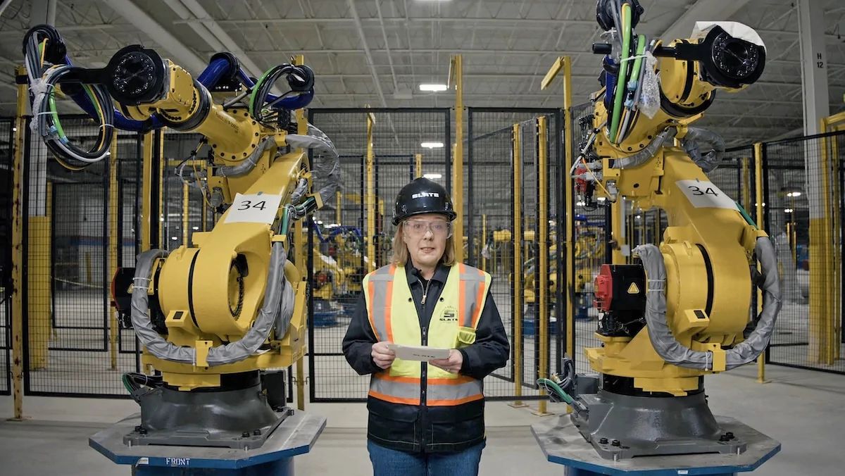 Porsche Cayenne EV SLATE EV Debuts as Modular SUV & Pickup. Priced Under $20K With Federal Incentive slate-truck-suv-gloss-black-wrap-580-jpg Porsche Cayenne EV SLATE EV Debuts as Modular SUV & Pickup. Priced Under $20K With Federal Incentive slate-truck-suv-gloss-black-wrap-580-jpg