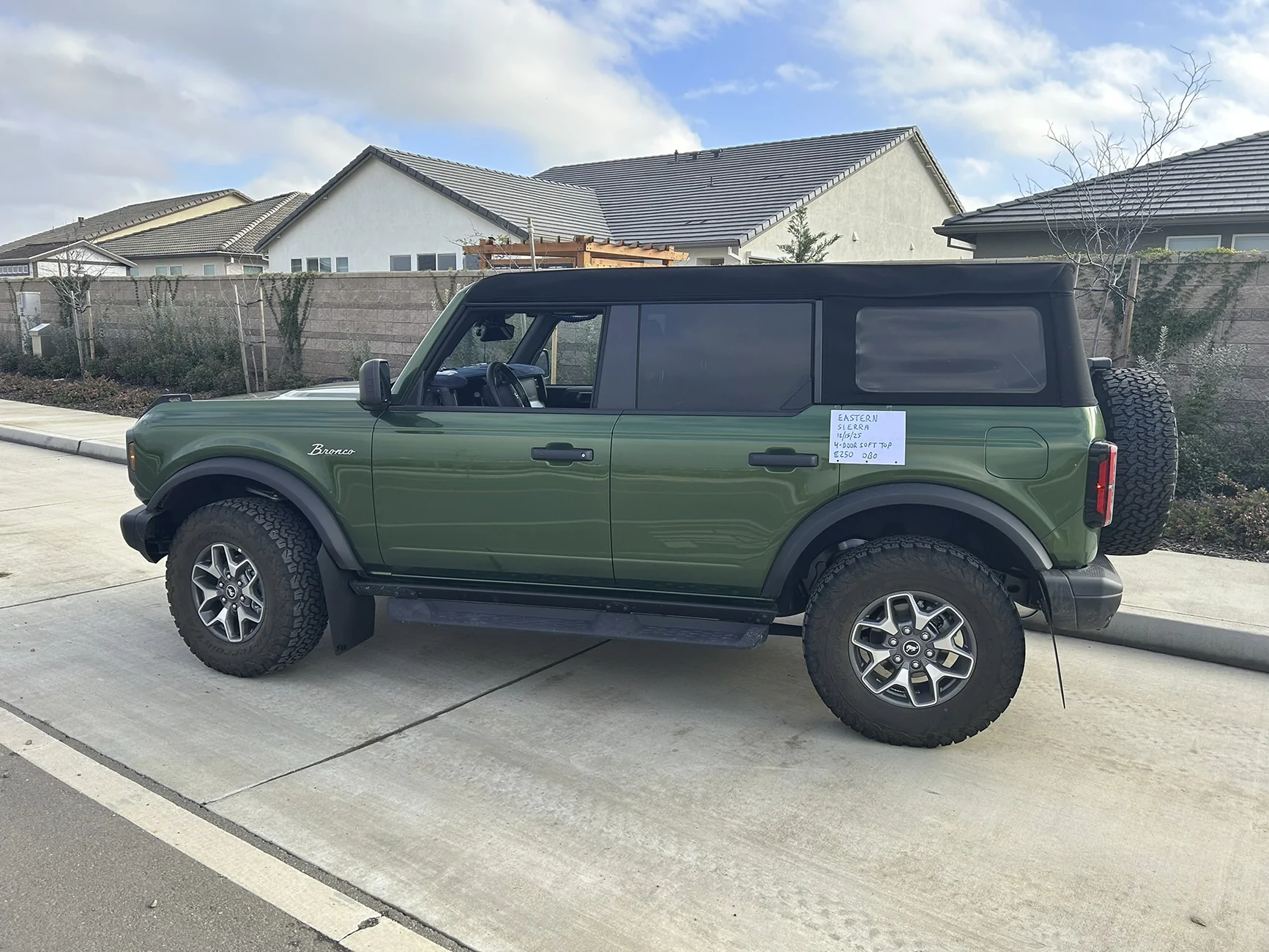 Ford Bronco 2025 OEM Soft Top - $250 OBO IMG_1661