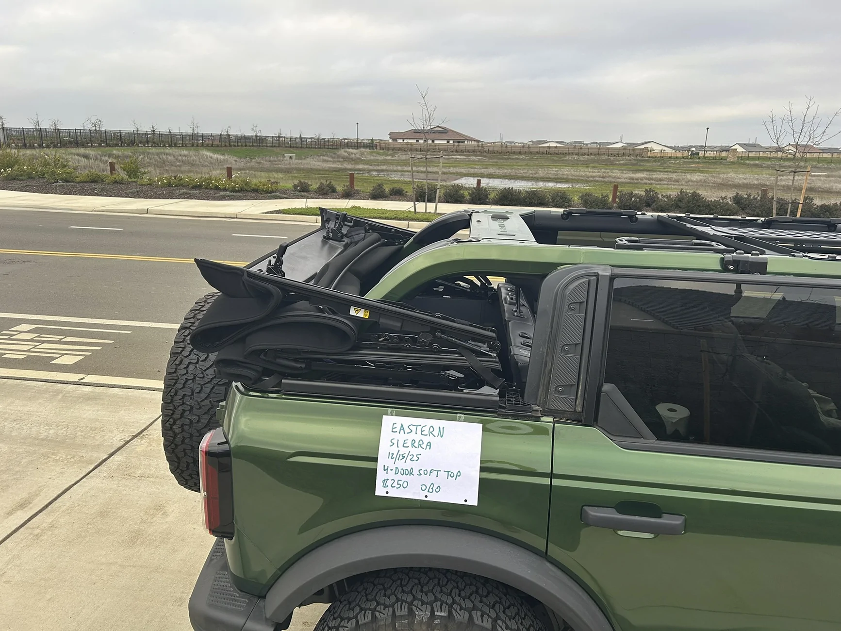 Ford Bronco 2025 OEM Soft Top - $250 OBO IMG_1674