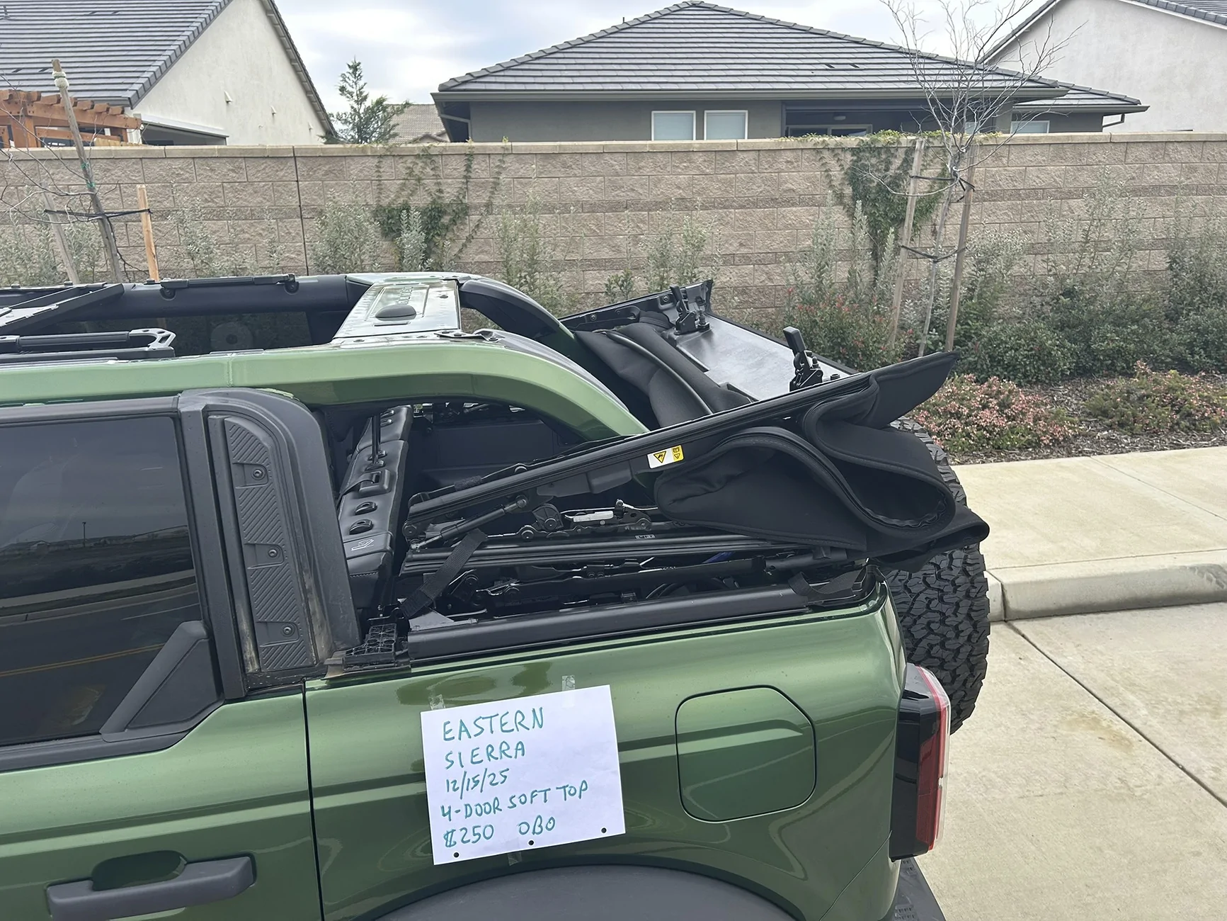 Ford Bronco 2025 OEM Soft Top - $250 OBO IMG_1680