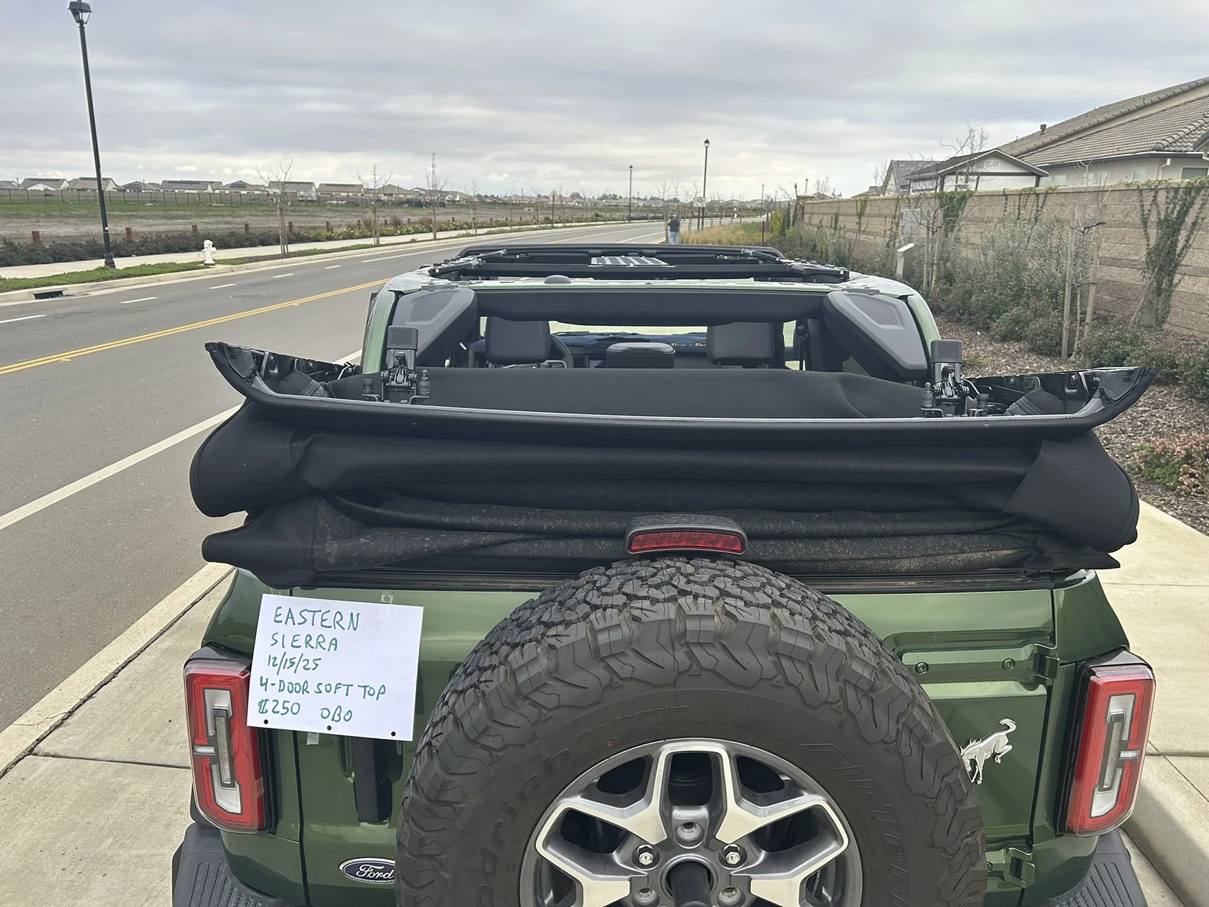 Ford Bronco 2025 OEM Soft Top - $250 OBO IMG_1676