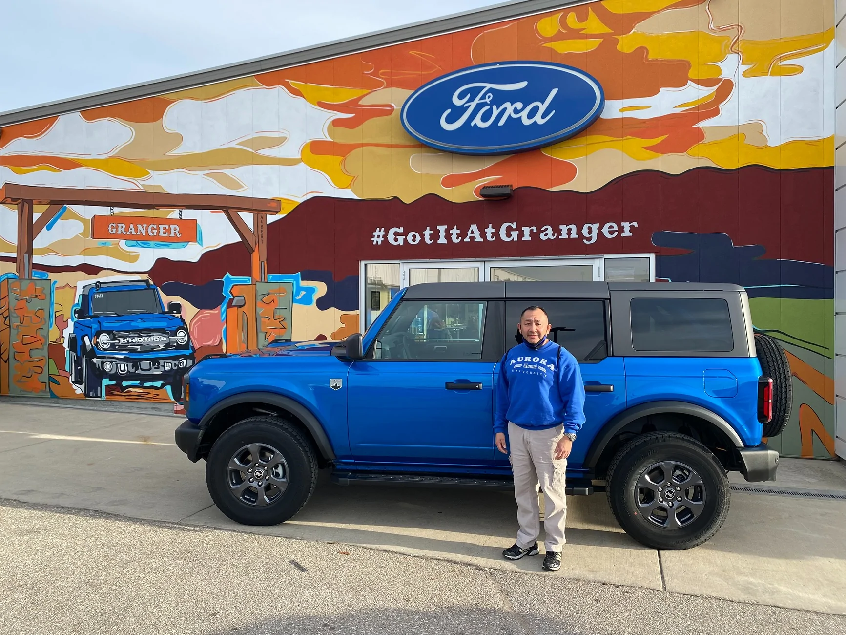 Ford Bronco 4% BELOW INVOICE ON 2026 BRONCOS @ GRANGER MOTORS! IMG_2523