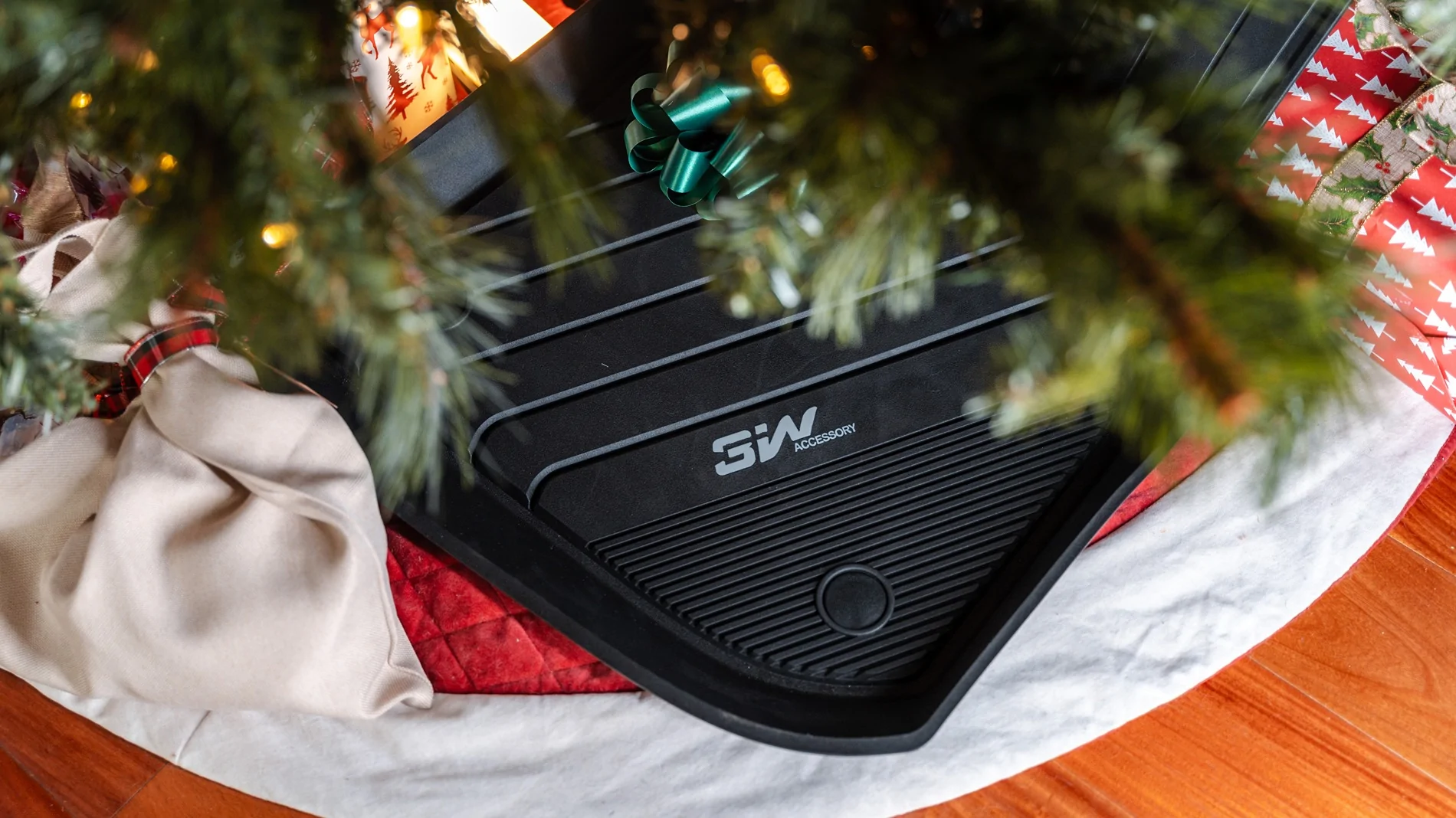 Ford Bronco #lastminuteshopping — 35% OFF Xmas Gifts for Car Guys! caleb moll3WLiners-Christmas-14