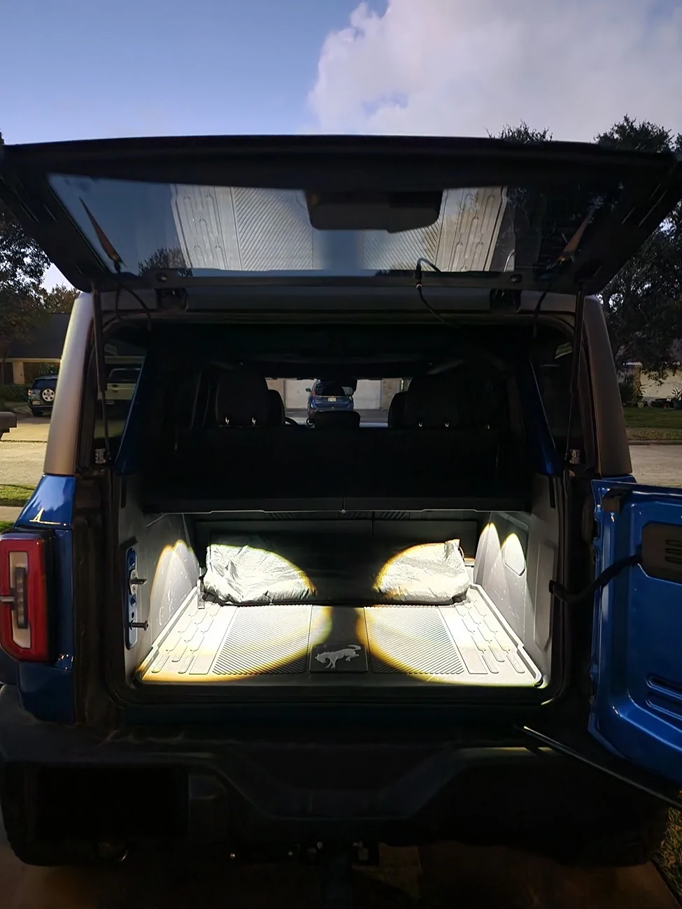 [DIY] $28 trunk storage shelf for 4 door Broncos. No cutting required ...