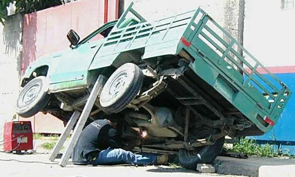 Ford Bronco Caught my first flat .. 1766423095144-