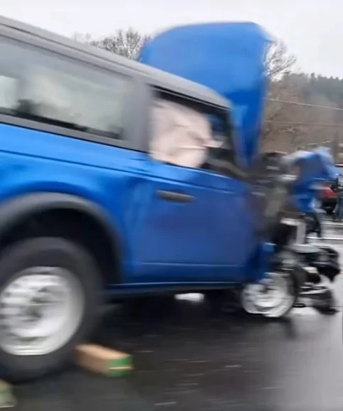 Ford Bronco 2 Door Base had a bad day 😢 Bas